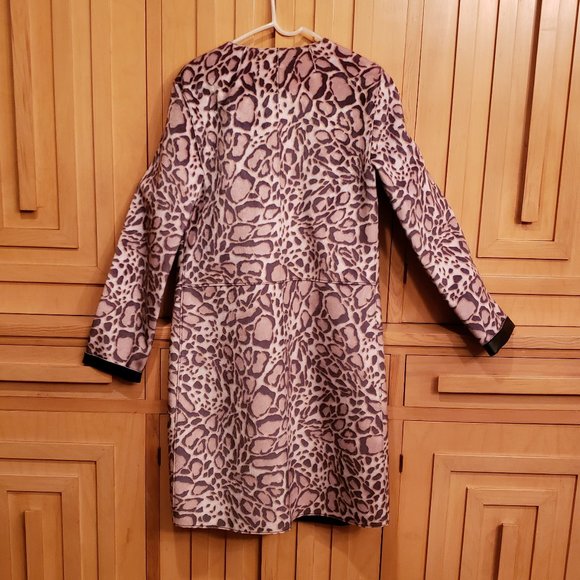BCBG Maxazria Leopard print trench coat - Picture 4 of 5